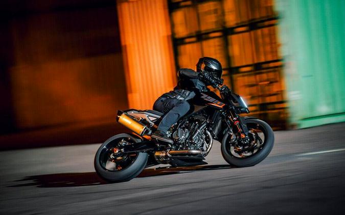 New 2027 KTM 790 DUKE