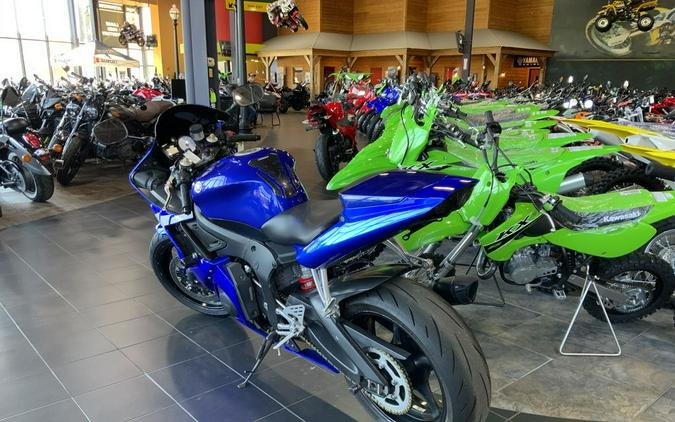 2005 Yamaha YZF R6