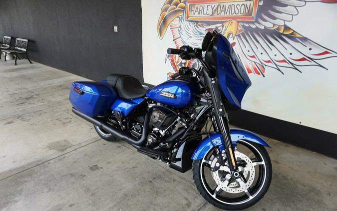 2024 Harley-Davidson Street Glide® Blue Burst - Black Finish