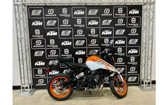 2024 KTM 250 Duke