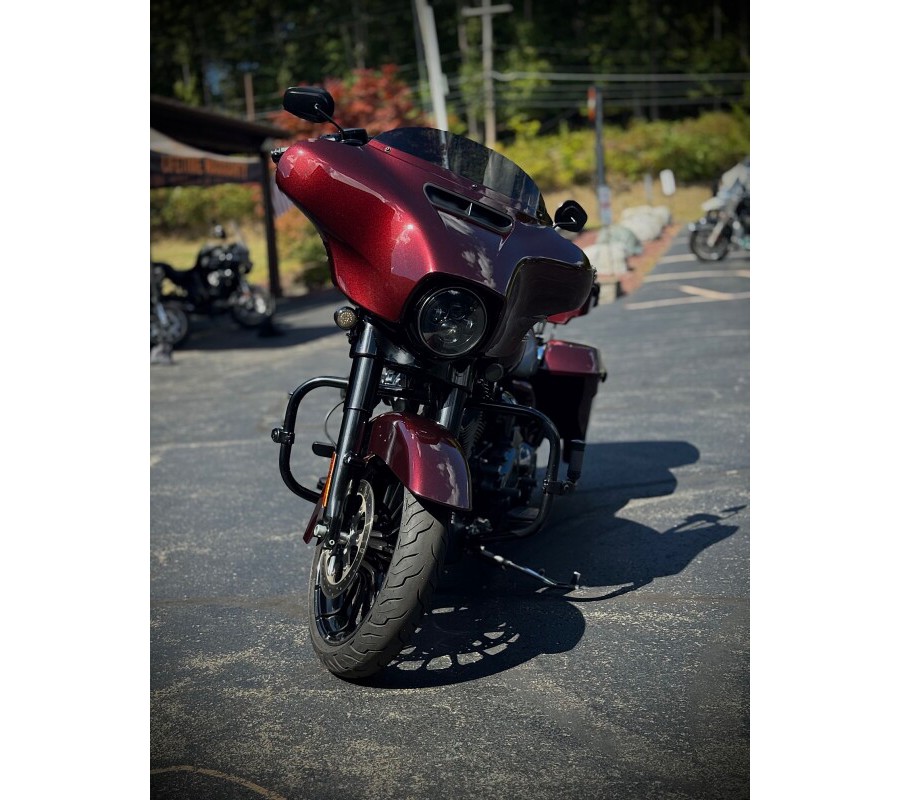 2018 Harley-Davidson® Street Glide® Special Twisted Cherry