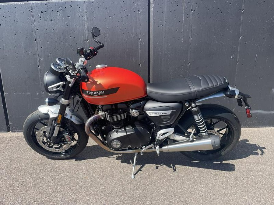 2023 Triumph Speed Twin 1200 Matte Baja Orange