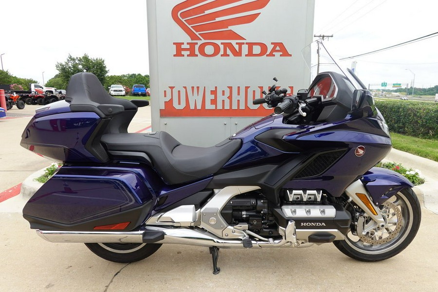 2018 Honda® Gold Wing Tour Automatic DCT Pearl Hawkseye Blue