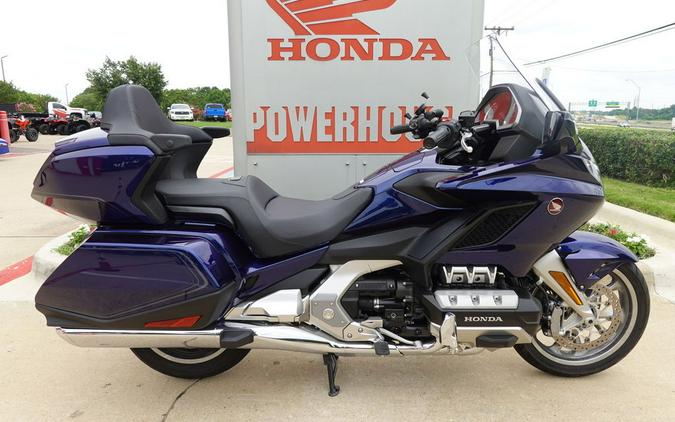 2018 Honda® Gold Wing Tour Automatic DCT Pearl Hawkseye Blue