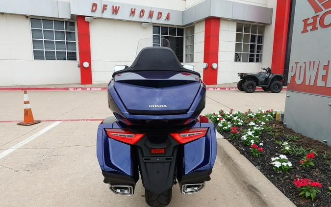 2018 Honda® Gold Wing Tour Automatic DCT Pearl Hawkseye Blue