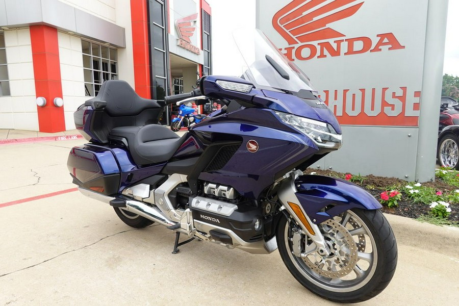 2018 Honda® Gold Wing Tour Automatic DCT Pearl Hawkseye Blue