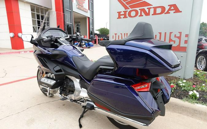 2018 Honda® Gold Wing Tour Automatic DCT Pearl Hawkseye Blue