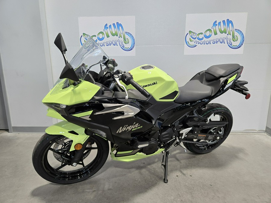 2026 Kawasaki Ninja® 500 SE ABS