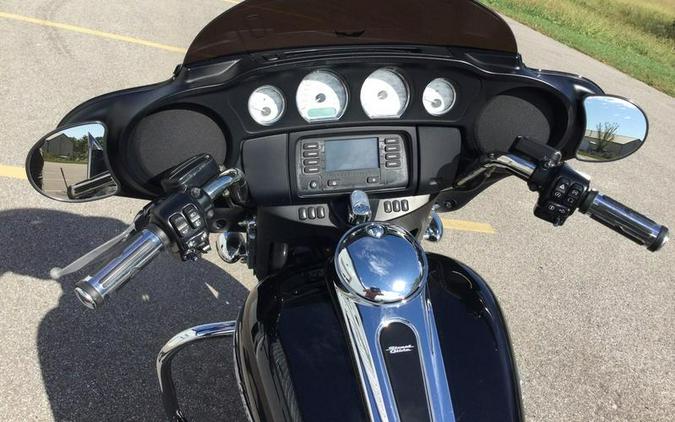 2016 Harley-Davidson® FLHX - Street Glide®