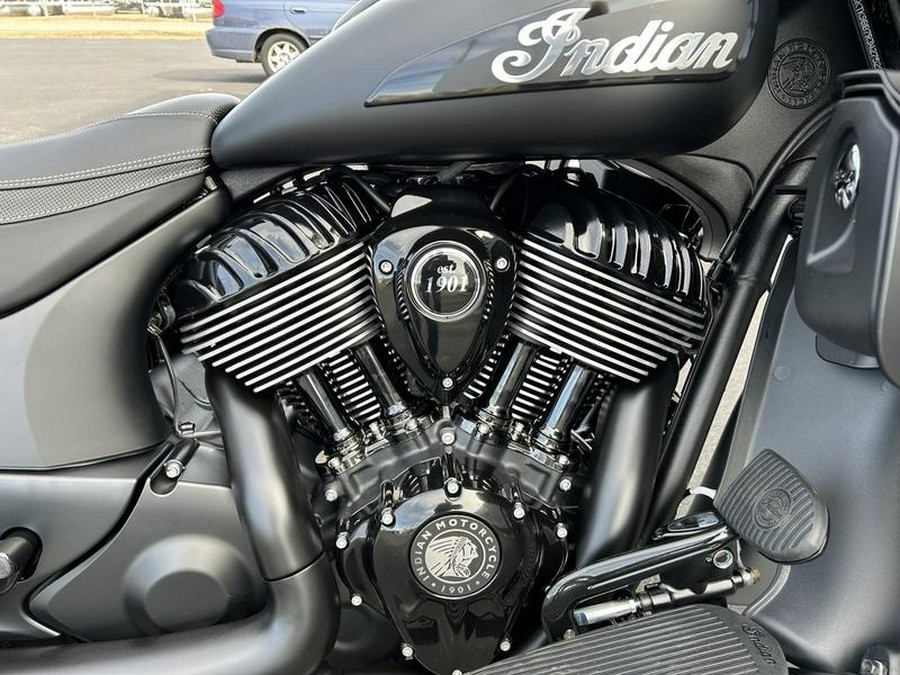 2024 Indian Motorcycle® Roadmaster® Dark Horse® w/Powerband Audio Package Black Smoke