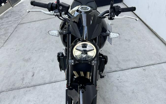2026 Triumph Trident 800 Jet black