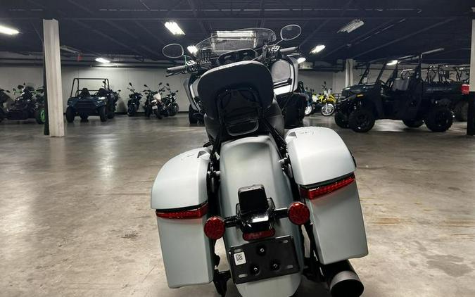 2025 Indian Motorcycle® Challenger® Dark Horse® Frost Silver Smoke