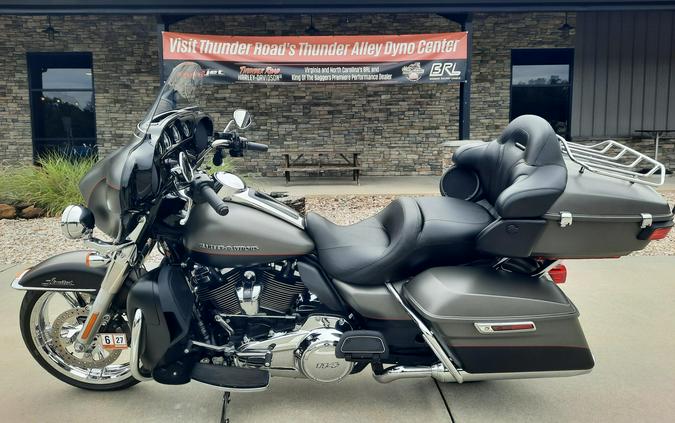 2019 Harley-Davidson® Ultra Limited Industrial Gray Denim/Black Denim