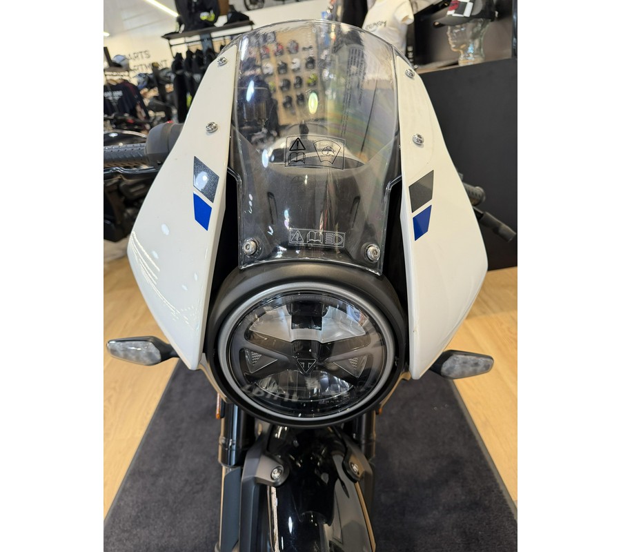 2026 Triumph Thruxton 400 DEMO