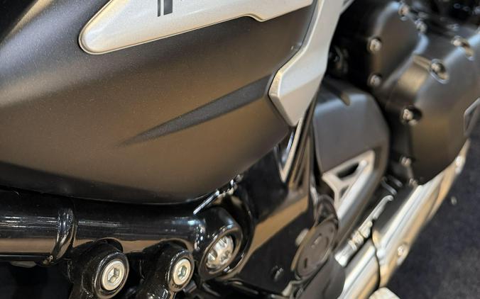 2026 Triumph Thruxton 400 DEMO