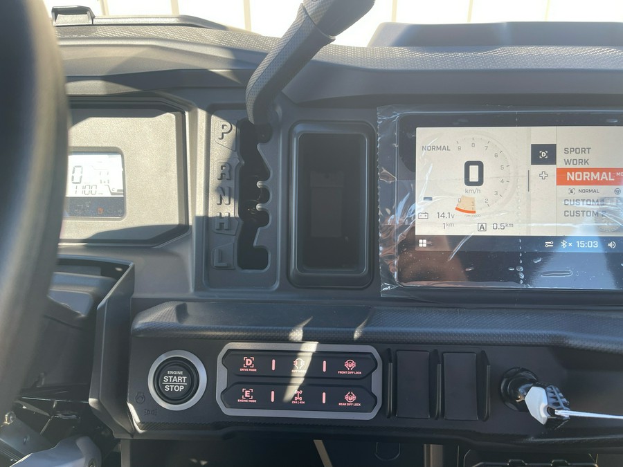 2026 Can-Am Defender MAX Lone Star HD11