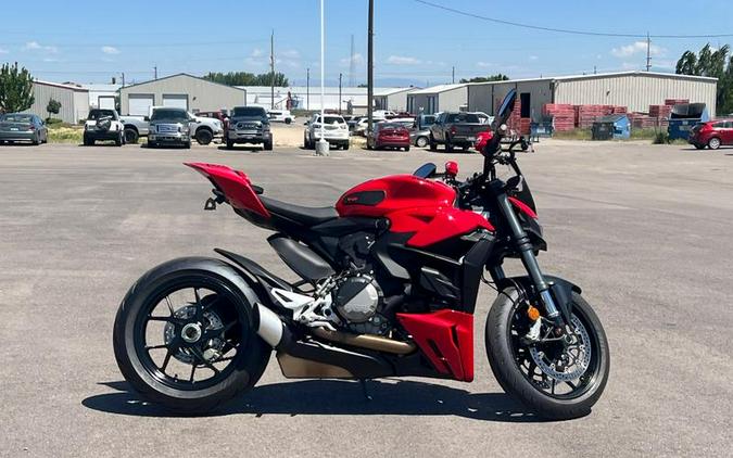 2022 Ducati Streetfighter V2