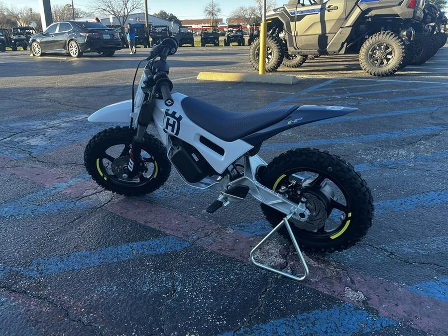 2024 Husqvarna® EE 2