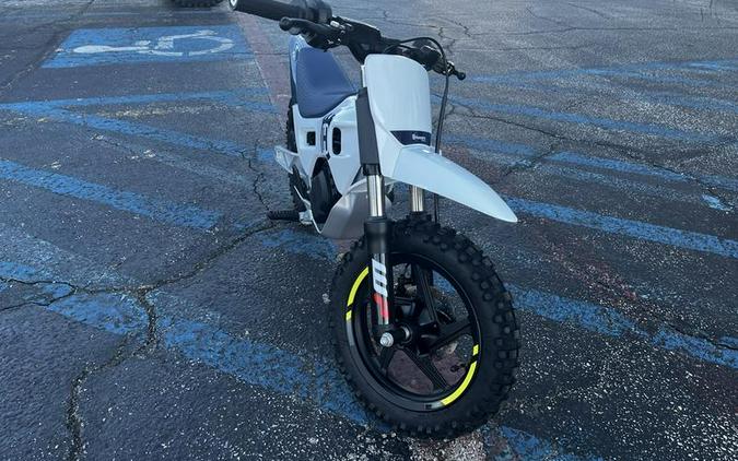 2024 Husqvarna® EE 2