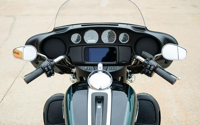 2024 Harley-Davidson® FLHTCUTG - Tri Glide® Ultra