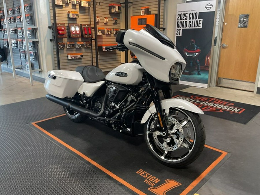 2025 Harley-Davidson FLHX - Street Glide