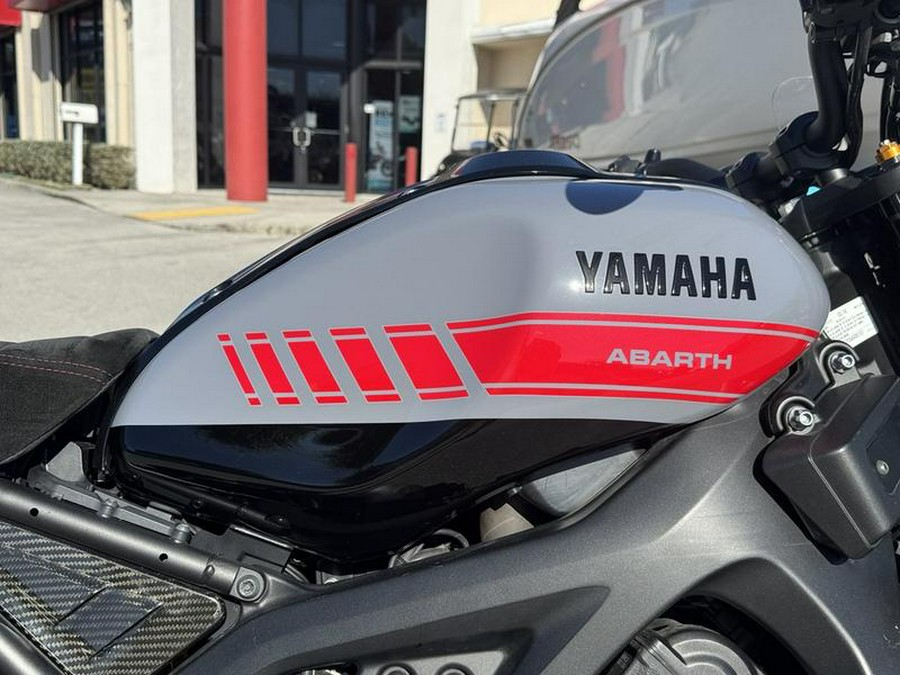 2016 Yamaha XSR900™ Abarth