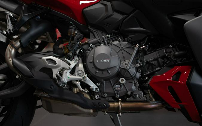 2026 Ducati Streetfighter V2