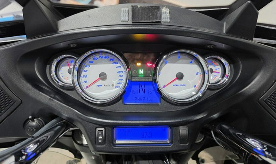 2015 Victory Motorcycles Cross Country Tour
