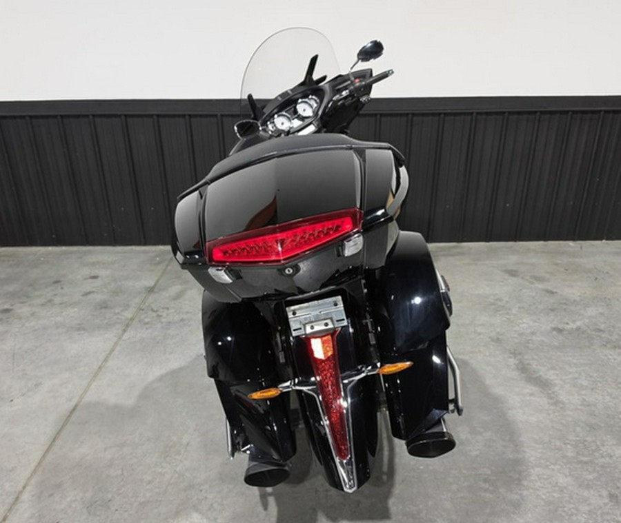 2015 Victory Motorcycles Cross Country Tour