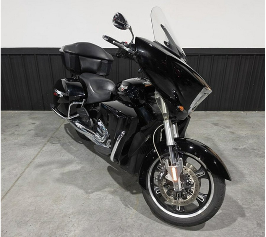 2015 Victory Motorcycles Cross Country Tour