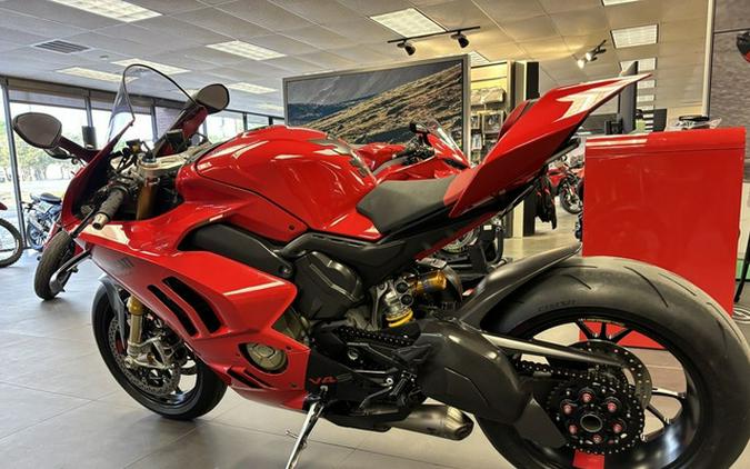 2022 Ducati Panigale V4 S Ducati Red