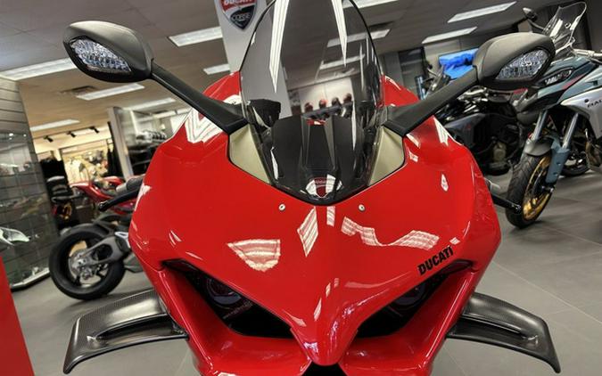 2022 Ducati Panigale V4 S Ducati Red