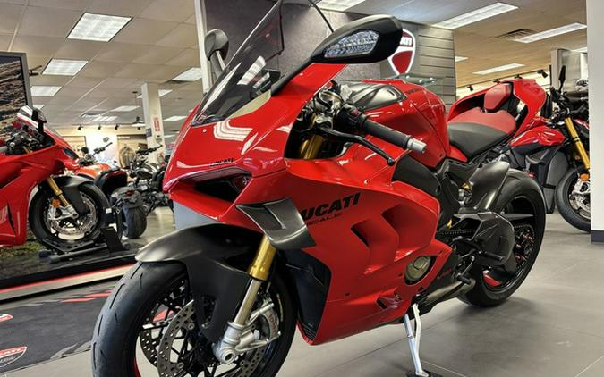 2022 Ducati Panigale V4 S Ducati Red