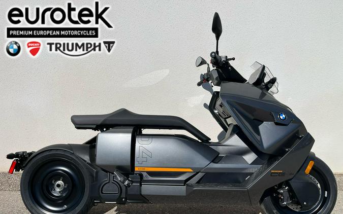 2023 BMW CE 04 Review [Urban Electric Commuter Scooter]