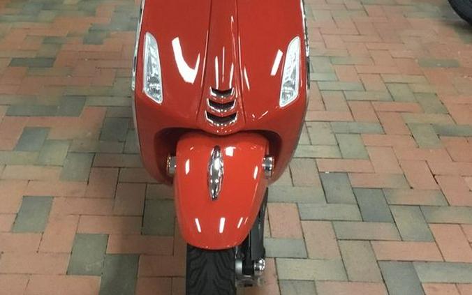 2023 Vespa Primavera 50 Red