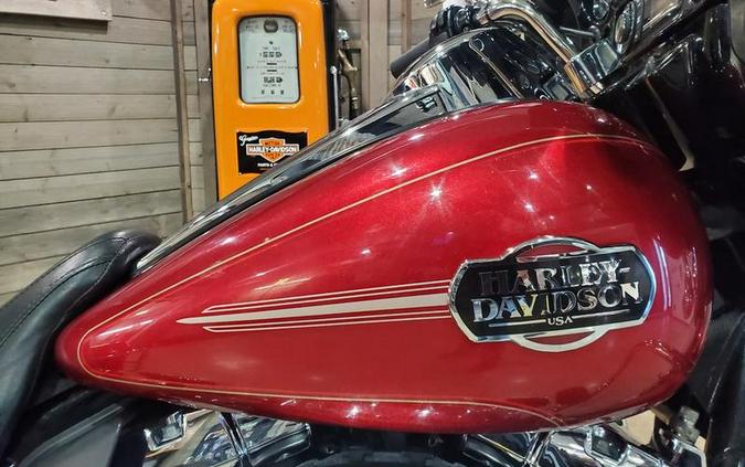 2012 Harley-Davidson® FLHTCU - Electra Glide® Ultra Classic