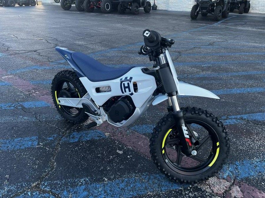 2024 Husqvarna® EE 2