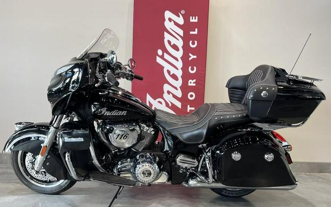 2023 Indian Motorcycle® Roadmaster® Black Metallic