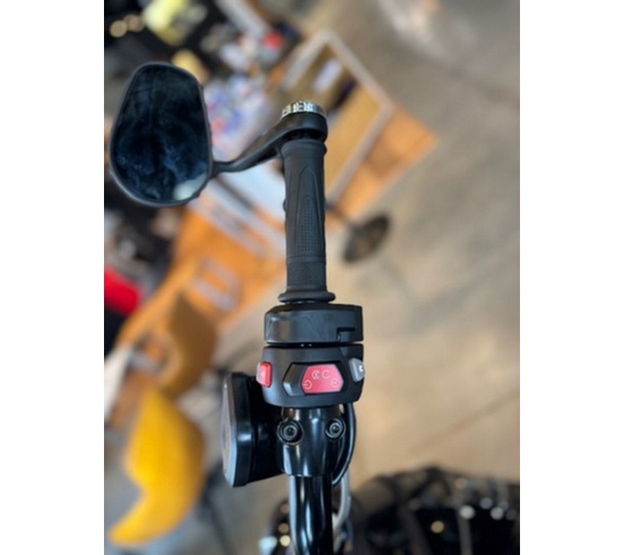 2025 Triumph Rocket 3 Storm R