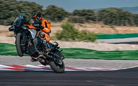 2027 KTM 1390 Super Adventure S EVO