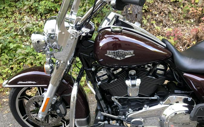 2022 Harley-Davidson® Road King® Midnight Crimson