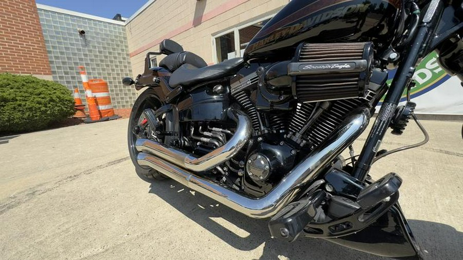 2016 Harley-Davidson® FXSE - CVO™ Pro Street Breakout®