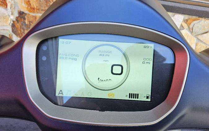 2025 Vespa Primavera 150 Tech