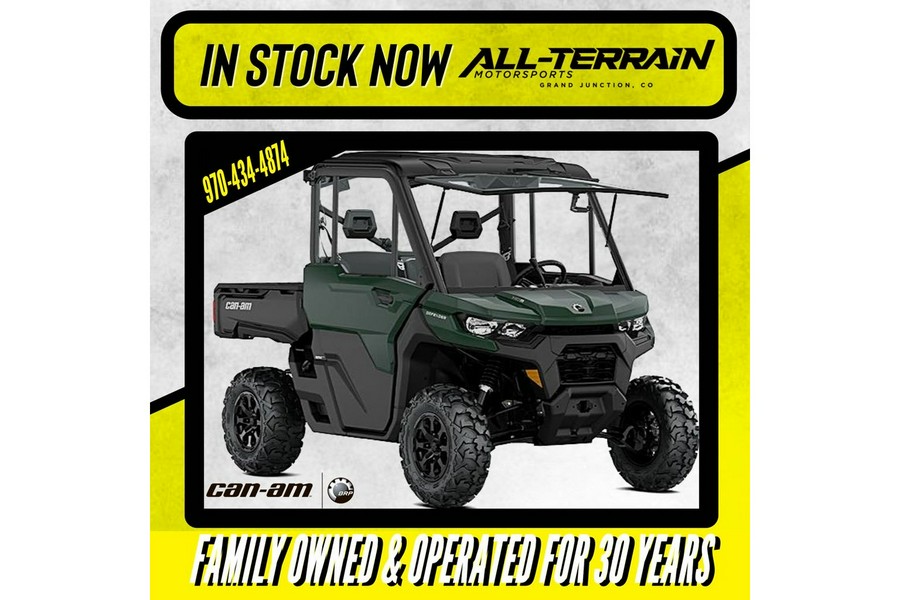 2024 Can-Am Defender DPS Cab HD9