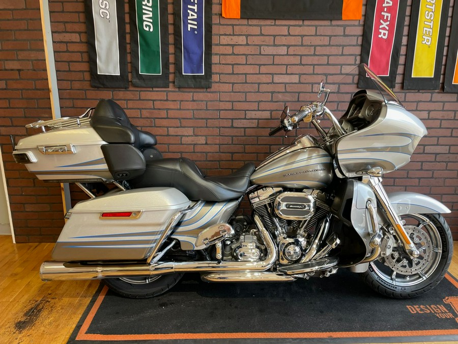 2016 Harley-Davidson CVO™ Road Glide™ Ultra