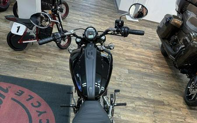 2025 Indian Motorcycle® Scout® Classic Limited Black Metallic