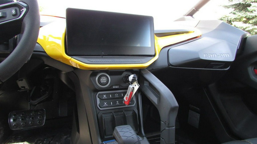 2025 Can-Am Maverick R MAX X rs With SMART-SHOX