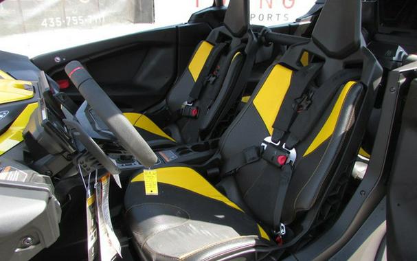 2025 Can-Am Maverick R MAX X rs With SMART-SHOX