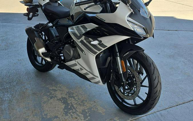 2026 CFMOTO 300SS