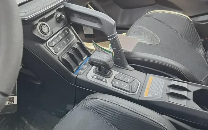 2025 CAN-AM MAVERICK R MAX X RS 999T DCT